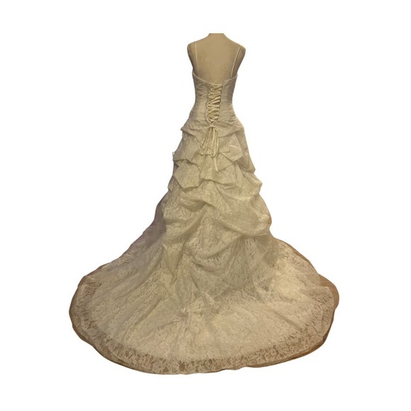 Jacquelin Exclusive Ivory Lace Gown with Silver/Crystal detail - Picture 9 of 14